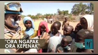 Polwan Cantik Ajari Anak Afrika Bahasa Ngapak [upl. by Enimsaj]