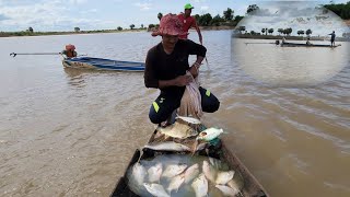 Amazing cast nets on Stoeng Sen and get alot of fish  Bunthan Chim [upl. by Picco]