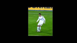 CRISTIANO RONALDO SKILL JUGADAS DE CRISTIANO RONALDO CUANDO VESTIA DE 9 EL BICHO EN EL REAL MADRID [upl. by Patrica]