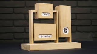 DIY Endless Calendar from Wood [upl. by Eirena]