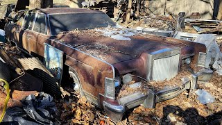 ROTTING 70s Lincoln Continental Sitting 30 Years WILL IT RUN  NNKH [upl. by Alyson]