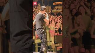 The magic of Enrique Iglesias voice  live Enrique Iglesias  Bailando  enriqueiglesias bailando [upl. by Ardnauqal]