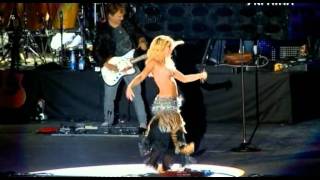 Shakira Танец живота Ojosasi  Live in Kiev 08102011 [upl. by Breger]