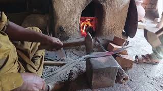 Forging sharp knife by hammer out of old hand file with firm handle no power tool forging knife [upl. by Eiboh833]