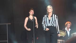 Ina Müller quotZalandoquot live in RantumSylt am 25072014 [upl. by Laehcym]