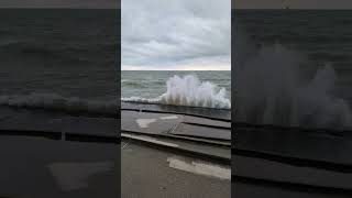 Some fun waves from Lake Michigan we saw this weekend 🌊chicago lakemichigan waves [upl. by Skyler]