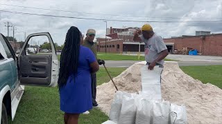 Valdosta neighbors filling up sandbags as Hurricane Helene approaches [upl. by Hadeehsar]