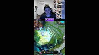 Wie kann man so schnell aufs Klo 🤔 leagueoflegends twitch twitchgermany streamer stream [upl. by Aicsila732]