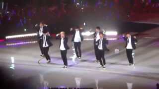 BTS 방탄소년단  We Are Bulletproof Pt2 KCON 2014  fancam [upl. by Akemej200]