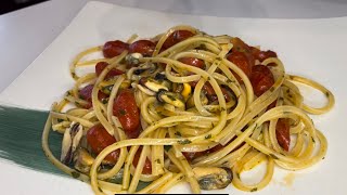 Spaghetti con le cozze [upl. by Ecirum]