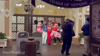 Mickey Mouse amp Minnie Mouse  2024 Disneyland After Dark Sweethearts Nite 4K [upl. by Oakley]