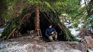 Am dormit singur în pădure iarna la 8 C [upl. by Ocirrej]