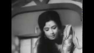 KAJRE BADARWA RE  LATA  ANAND BAKSHI  R D BURMAN PATI PATNI 1966 [upl. by Lytle]