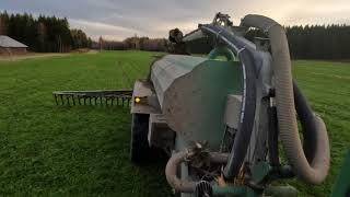 Spreading slurry  Fendt 924  Agronic 17m³  Bomech 105m  Raw sound [upl. by Akehsyt320]