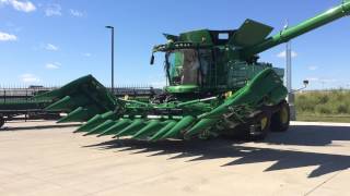 John Deere S690 Combine with new 12row folding corn head [upl. by Iliram]