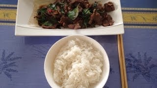 Recette du boeuf sauté au basilique Thaï [upl. by Krystalle]