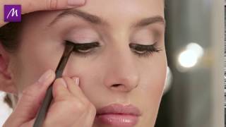 TUTO  Comment utiliser le Pinceau Biseauté Eyeliner amp Sourcils n°22 [upl. by Aisanat302]