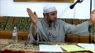 Reciting AlFatiha behind the Imam by Imam Karim AbuZaid [upl. by Flavian759]