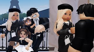 Viajamos a Paris en familia ❤️👩‍❤️‍👨👧🏼👧🏼 en Roblox [upl. by Higginbotham]