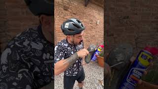 CÓMO ARREGLAR ZAPATILLAS DE BICI  Valentí Sanjuan shorts wd40 [upl. by Akimas15]