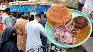 Pakistani Street Food Shami Tikki Burger  Roadside Rush For Shami Bun Kabab  Street Food Karachi [upl. by Metabel]