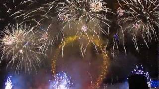 2012 LONDON FIREWORKS HD NEW YEARS EVE 2012  BEST VIEW  HD  REAL [upl. by Rodgers]