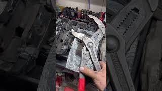 Compressing vs Retracting Brake caliper piston  pistons otc brake pad spreader [upl. by Denae813]