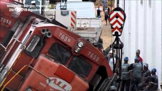 Descarrilamento na Estação de AgudosSP [upl. by Okikuy]