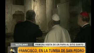 Visita de Francisco a la tumba de San Pedro  Telefe Noticias [upl. by Onaimad]