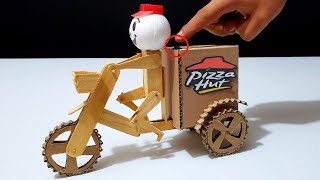 Robot Repartidor de Pizzas en Bicicleta Eléctrica hecho de Madera y Cartón DIY [upl. by Greenman]