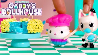 🍰 Cakey Bakes Seaside Sweets for MerCats Spa Party 🏖  GABBYS DOLLHOUSE TOY PLAY ADVENTURES [upl. by Zetrok]