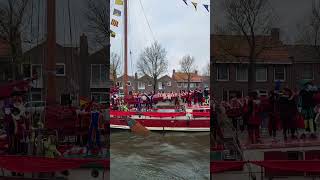 Stoomboot Sinterklaas in Hellevoetsluis sinterklaas hellevoetsluis [upl. by Eirffej]