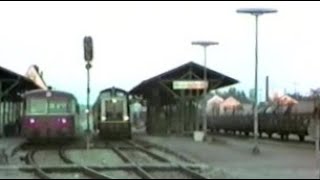 morgentliche Betriebsamkeit im Bahnhof Neumarkt StVeit im März 1988mit 211 274 und VT 98 [upl. by Hernardo]