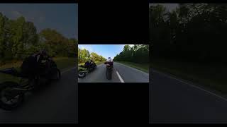 2023 S1000RR vs 2018 S1000RR Roll Race [upl. by Ydnat]