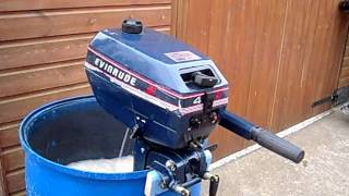 Evinrude 4hp Outboard Motor  Running in the water tank demo [upl. by Bumgardner]