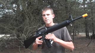 JG M16A2 Airsoft Gun Overview [upl. by Dnartreb250]