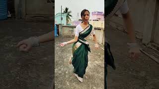 Haye chaka chak dance dance shreya shorts ytshorts [upl. by Berlyn982]