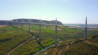 Visite en drone des carrières de PontduGard [upl. by Liana]