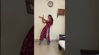 Lagdi Hai Thaai 💃 bollywood dancecover easysteps weddingdance explorepage trending [upl. by Nodnas]