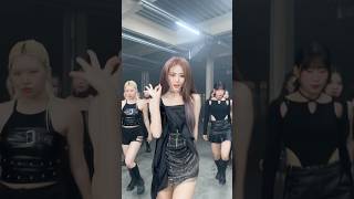 So are you ready tonight 🐈‍⬛🌙 TWICE 트와이스 TZUYU 쯔위 abouTZU RunAway [upl. by Nonnelg]