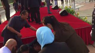 Hanipa Maidin collapses while attending Putrajaya monthly assembly [upl. by Relyuc85]