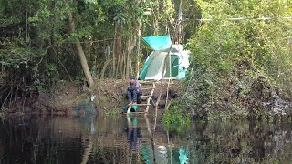 BERMALAM DI PINGGIR SUNGAI HUTAN RAWA DAN PESTA IKAN KETIKA AIR SEMAKIN SURUT [upl. by Romalda]