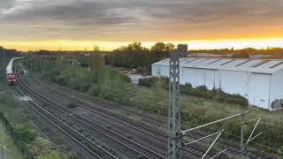 Sonnenuntergang und schwer arbeitende MAK Diesellok vor langem Kesselwagenzug in Ratingen [upl. by Bertina]