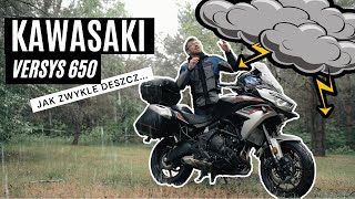 W deszczu chłodzie i mgle Turystyka motocyklowa bywa różna Kawasaki Versys 650 [upl. by Ainar]