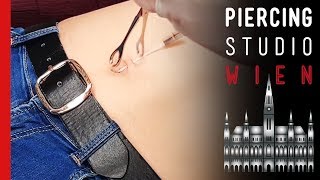 💉 Bauchnabelpiercing bei Marina 💉 Close up 💉 Marcs Piercing TV [upl. by Sivam880]