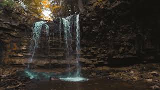 Wunderschöner melodischer Klang eines Wasserfalls  Weißes Rauschen  Entspannend  Schlafendes ASMR [upl. by Stempien]