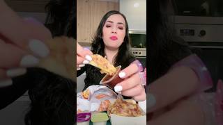 Asmr  Comendo um lanche comigo e conversando [upl. by Tamma654]