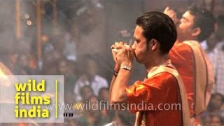 Priests blow conch shell Shankh before Ganga aarti at Banaras [upl. by Chiquia]