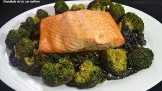 Ensalada de salmon con brocoli y col rizada [upl. by Ebba]