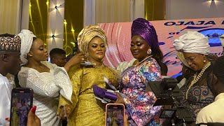 TEEKAY FASHION SPRAY OLORI MARIAM AT OONI OF IFE 50TH BIRTHDAY PARTY [upl. by Sand]